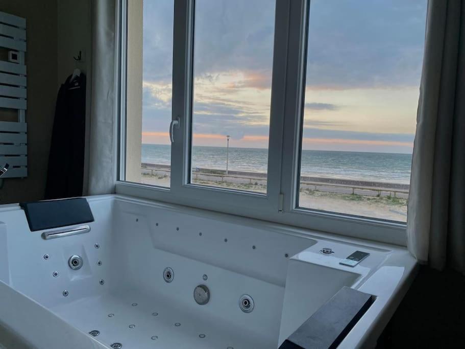 Spa Privatif Face Mer Riva Romantic & Spa Ouistreham Eksteriør bilde